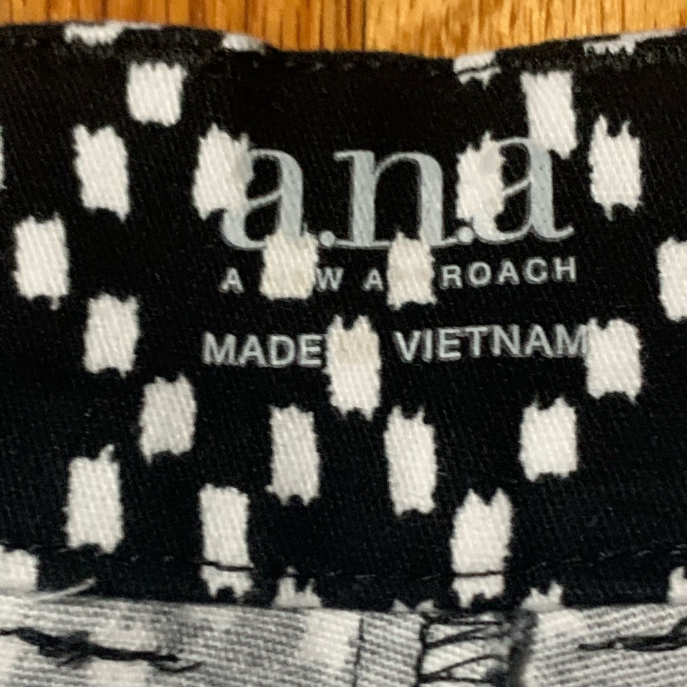 a.n.a Casual Twill Short - Picture 5 of 8